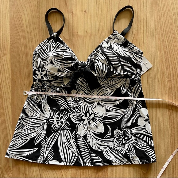 Beach House Adjustable Neckline Tankini Top, Size 10 - Picture 11 of 14